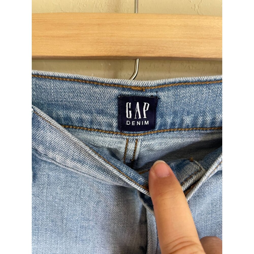 GAP Denim Best Girlfriend Light Wash Jeans Size 30 Distressed - Picture 6 of 9